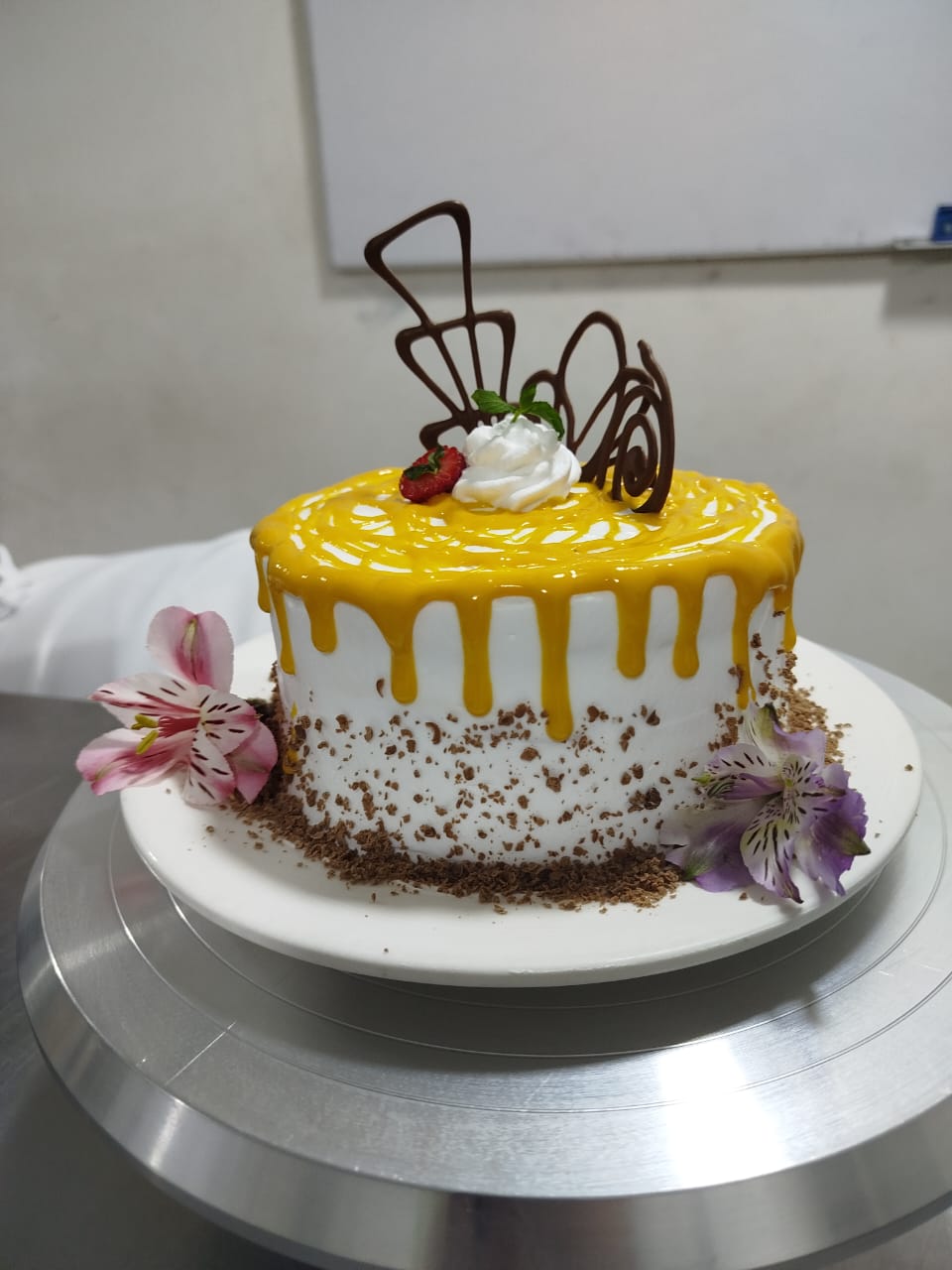 Torta Mango Tropical & Goteo Dorado
